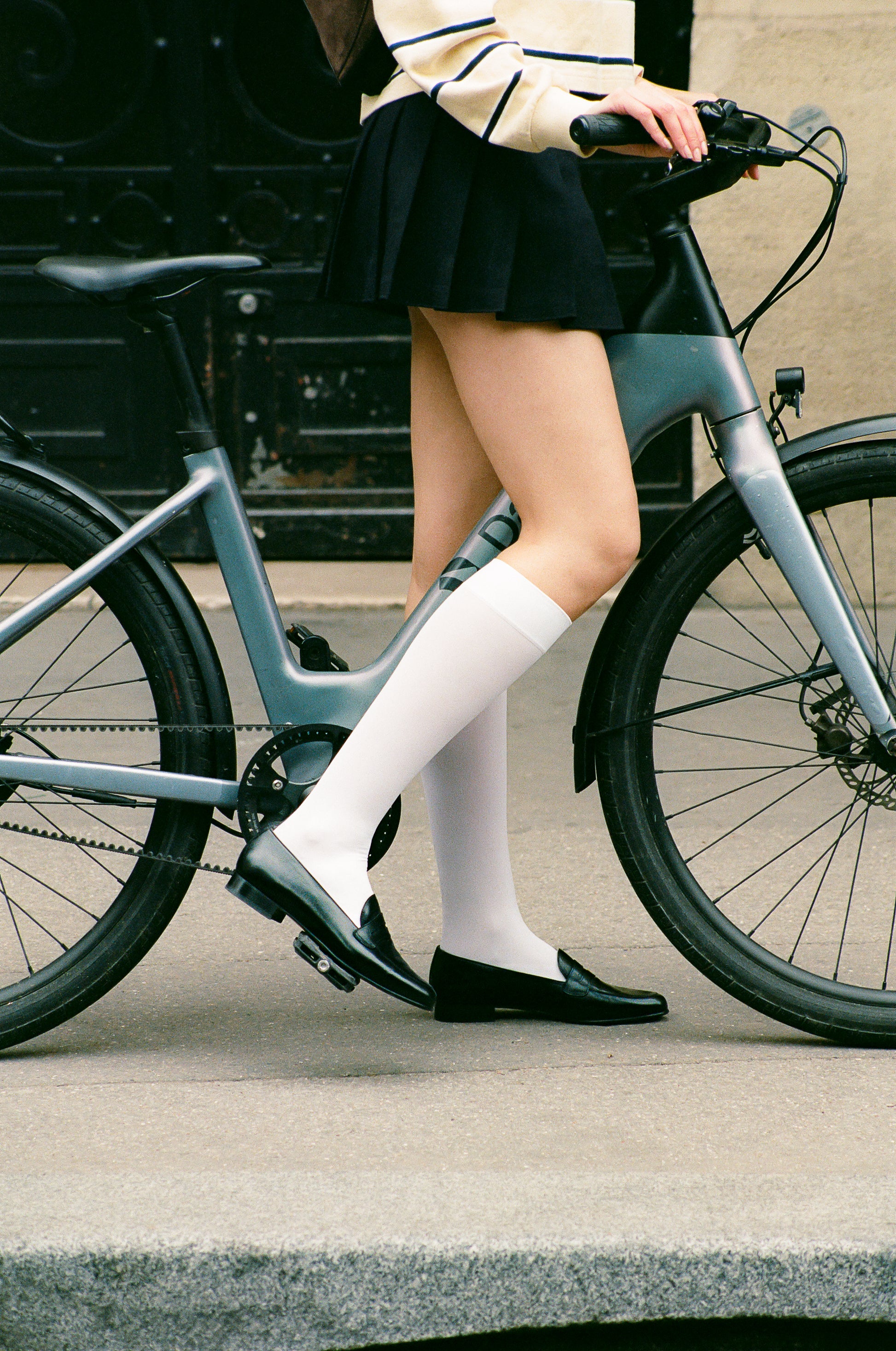 2100 - Black patent leather loafers - Image number 3