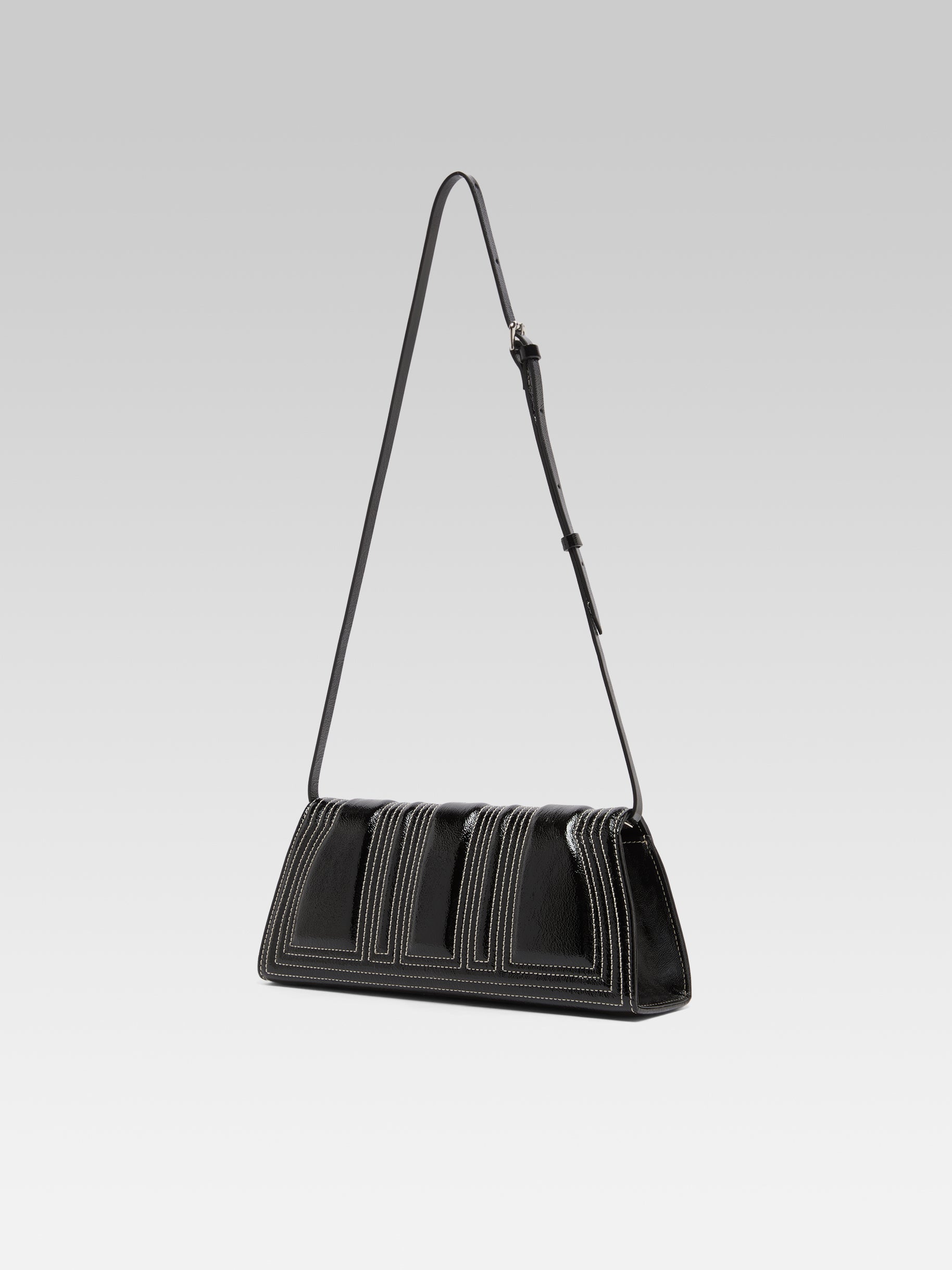 Madeleine - Sac épaule cuir verni noir et coutures ivoire - Image numéro 4