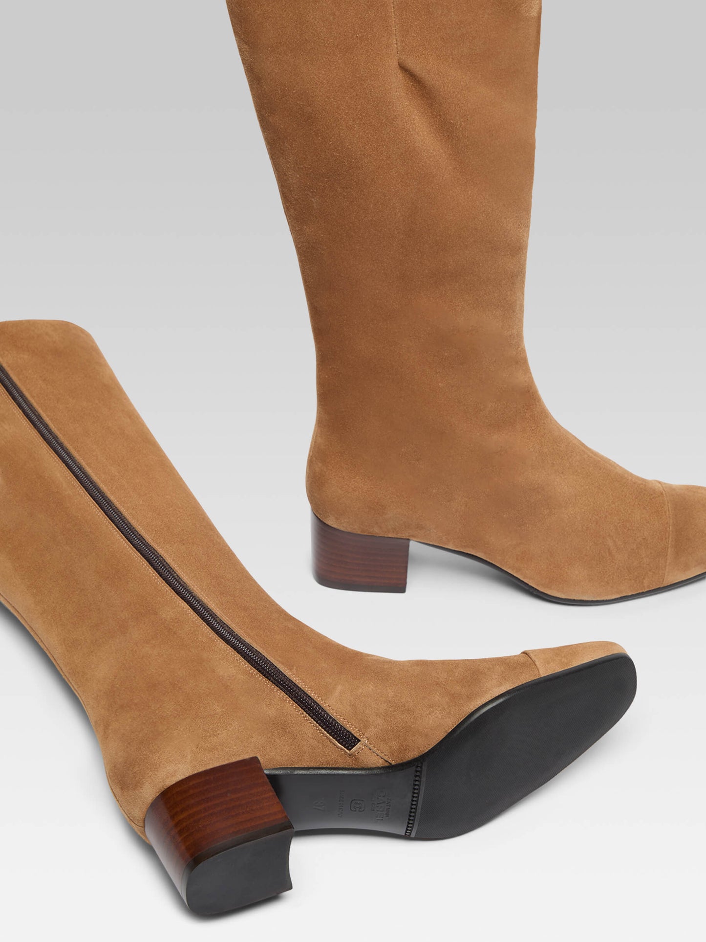 Malaga - Hazelnut suede leather boots