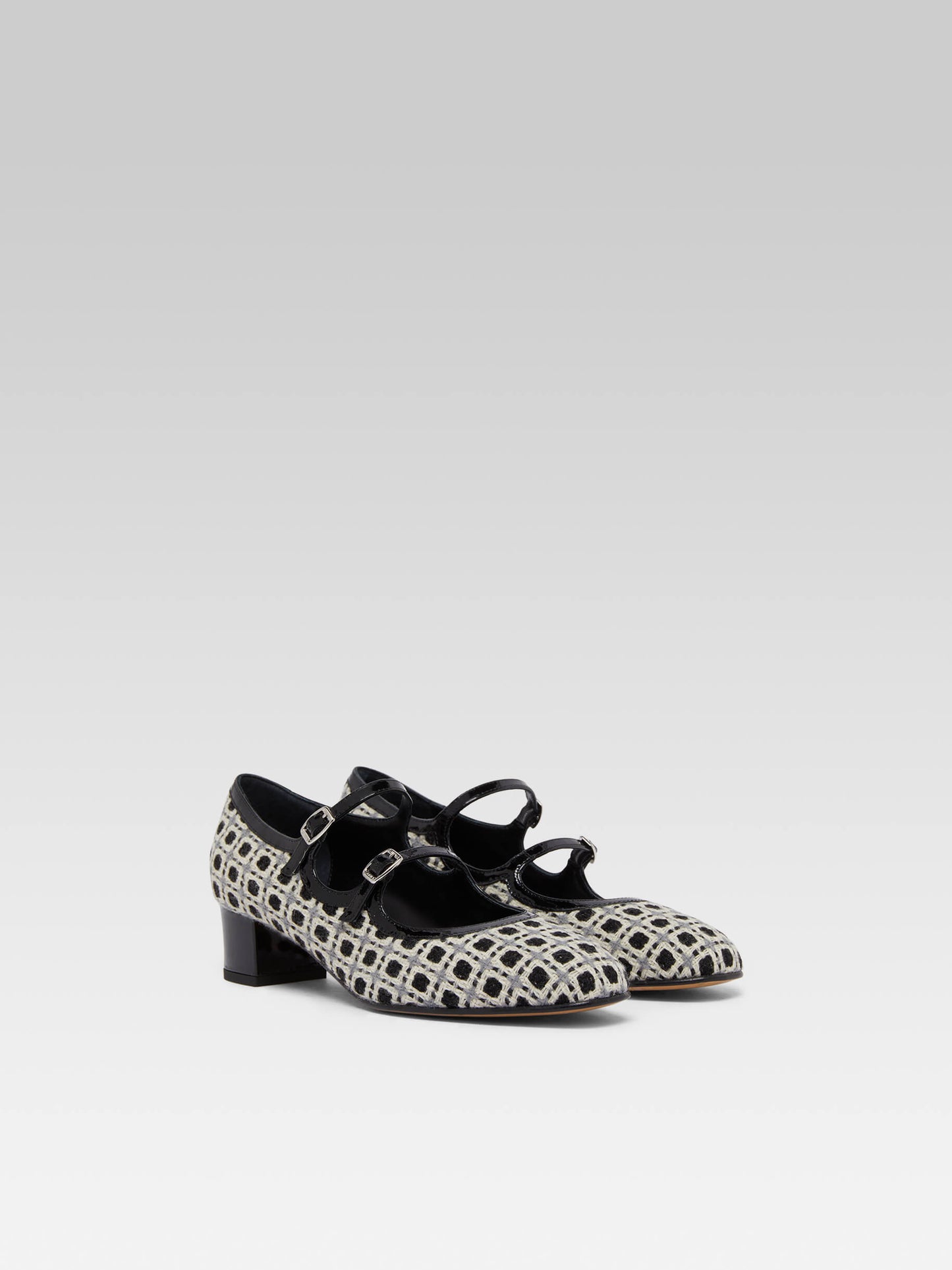 Bleuet - Black and white woven and black patent leather Mary Janes pumps