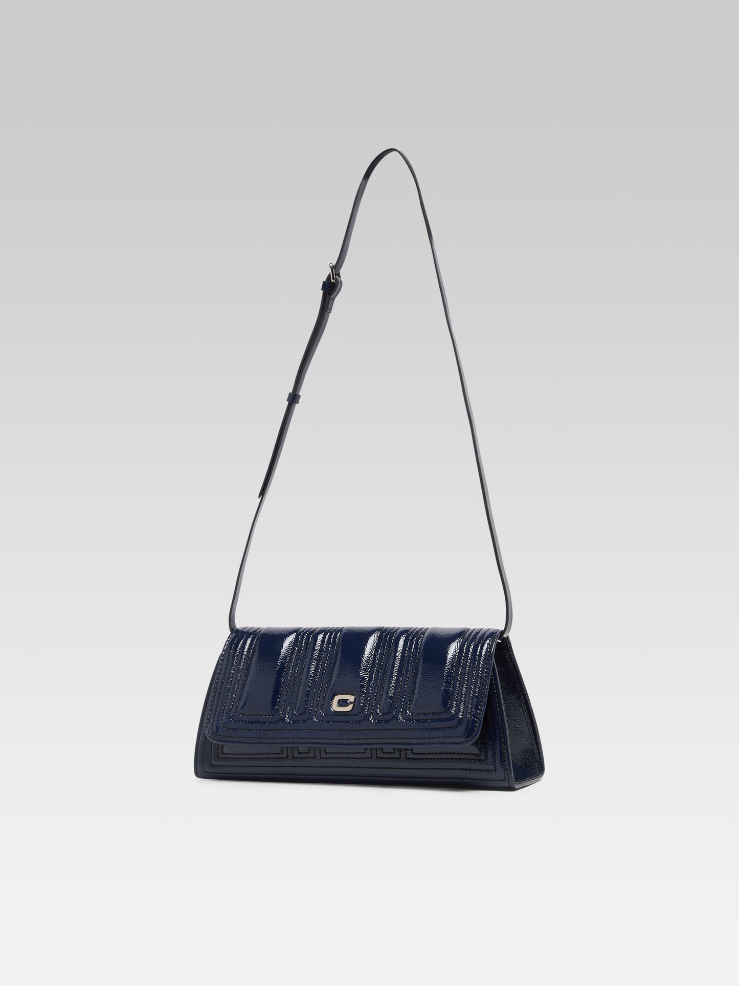 Madeleine - Sac épaule cuir verni bleu marine et coutures noires