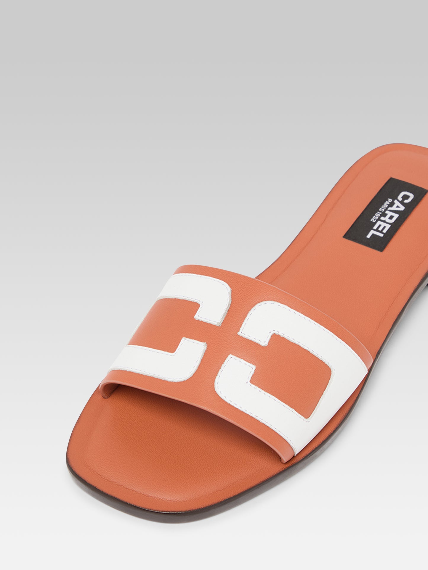 Brasilia - Orange and white leather flat mules