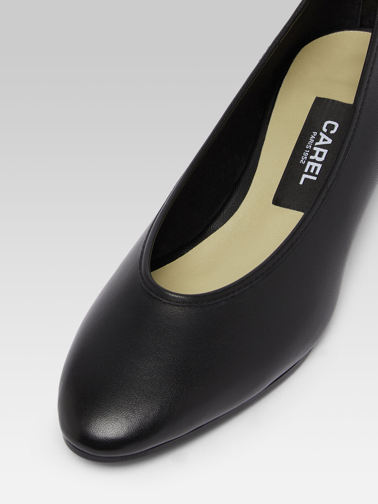 Carlotta - Black leather ballet flats