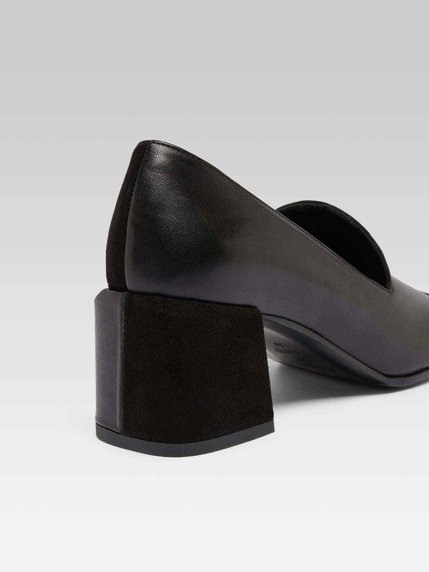 Silviana - Black leather and suede leather heeled moccasins