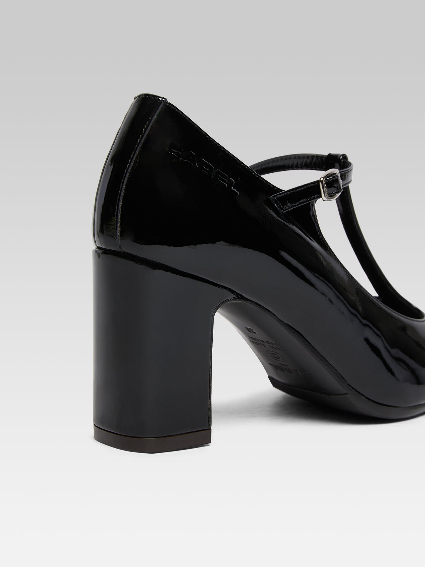Francesca - Black patent leather pumps