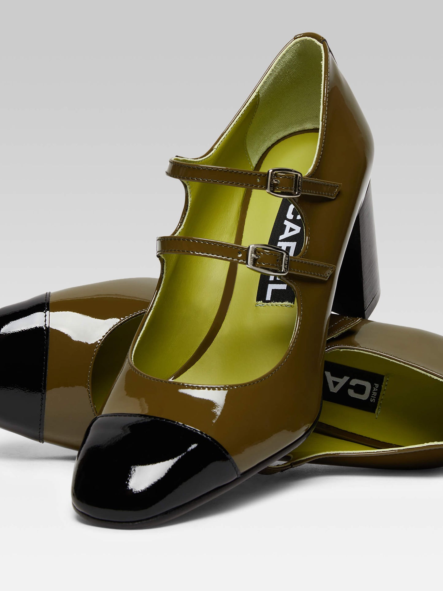 Cherry - Escarpins babies cuir verni kaki et noir