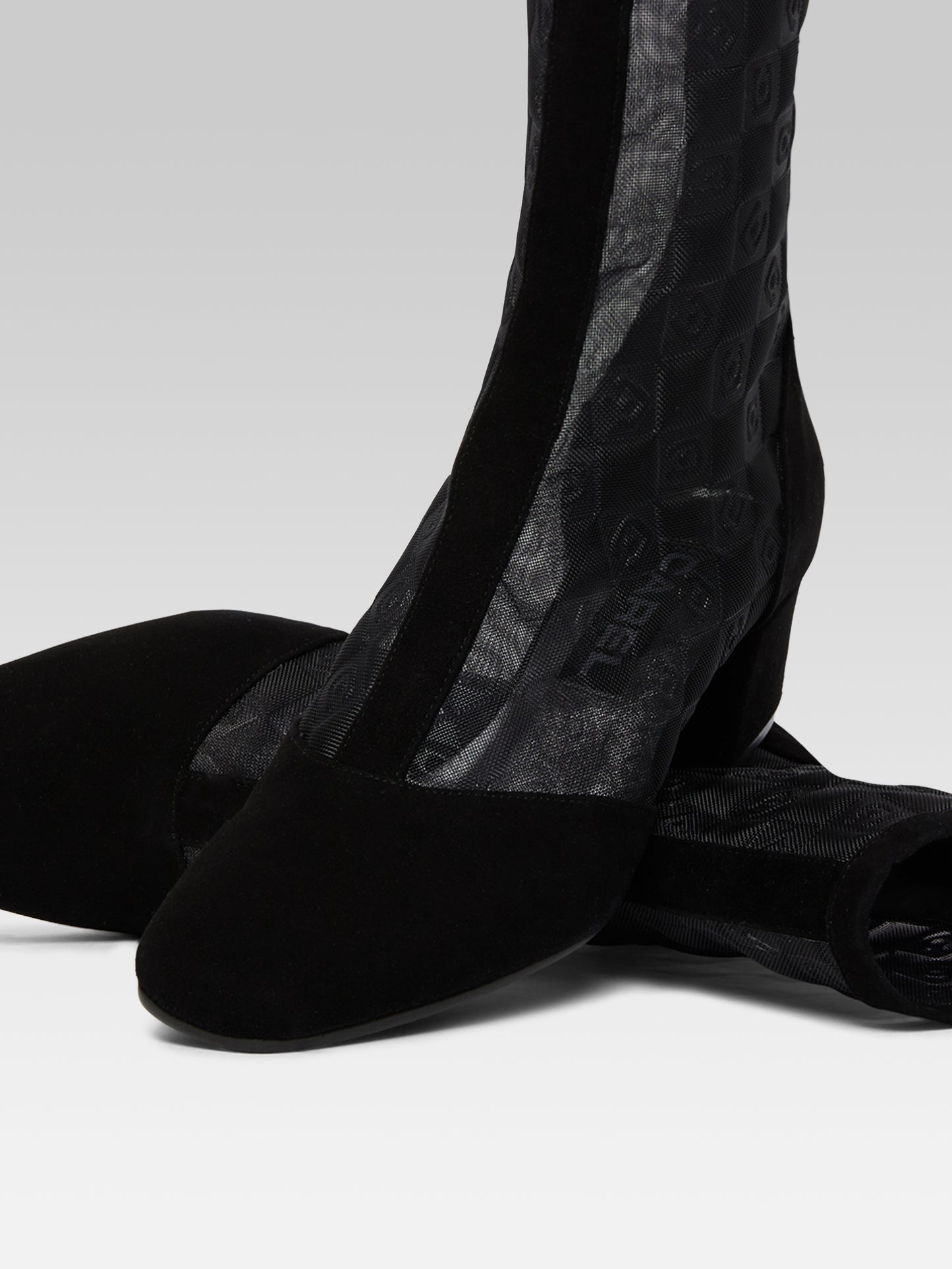 Estimenight - Black suede and mesh ankle boots