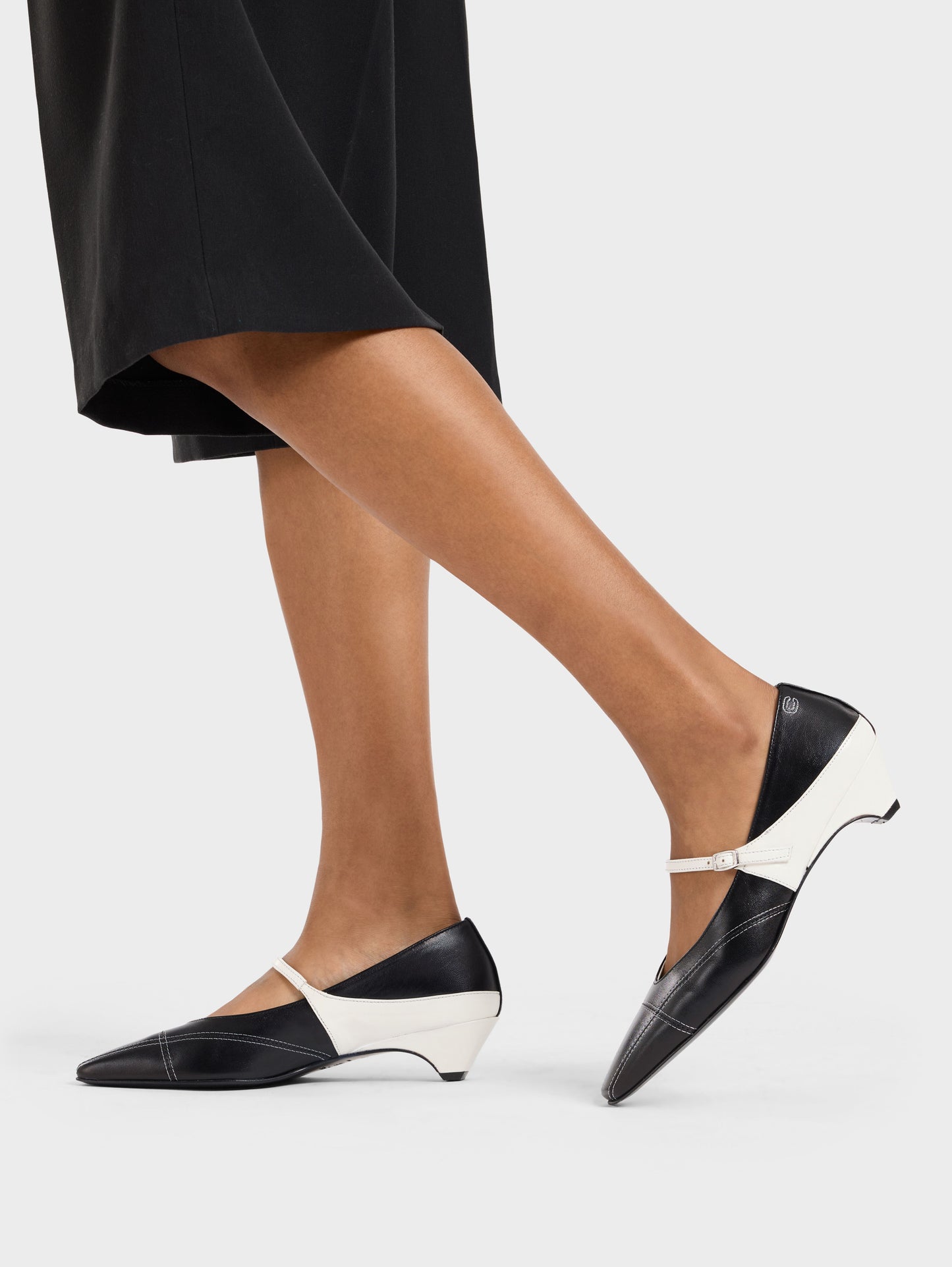 Rivale - Black and ivory leather Mary Janes pumps