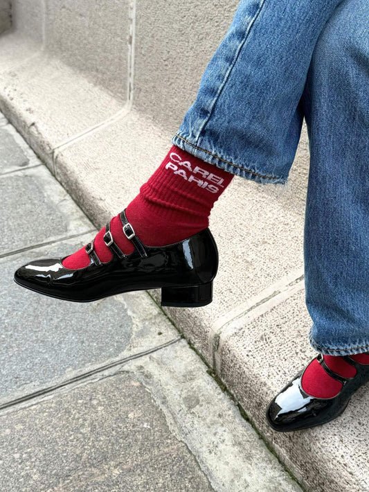 Nana - Chaussettes rouges Carel Paris - Image numéro 5