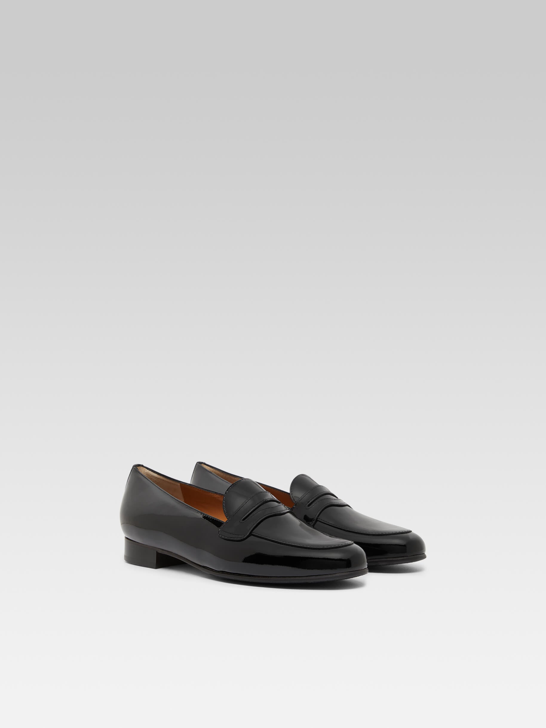 2100 Mocassins cuir verni noir