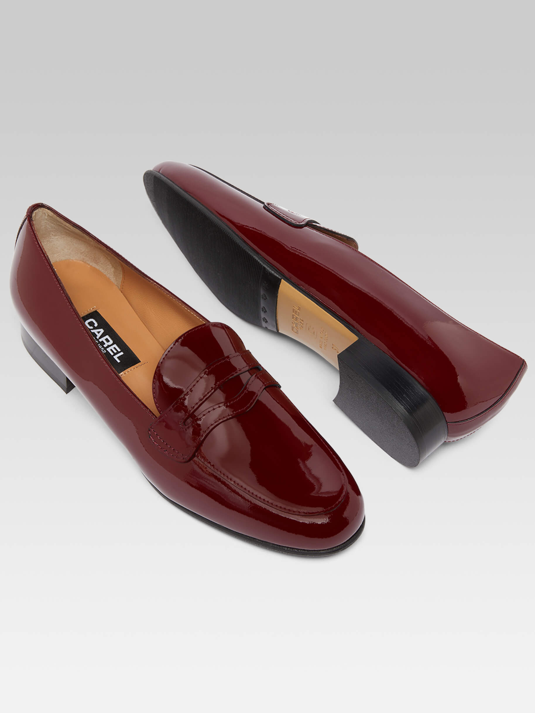 Chaussures femme | Mocassins à talon en cuir verni bordeaux | Barbara Bui Boutique Officielle Chaussures femme | Mocassins à talon en cuir verni bordeaux | Barbara Bui Boutique Officielle