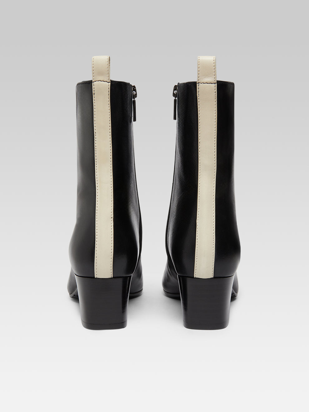 Audrey Black and ivory leather ankle boots Carel Paris