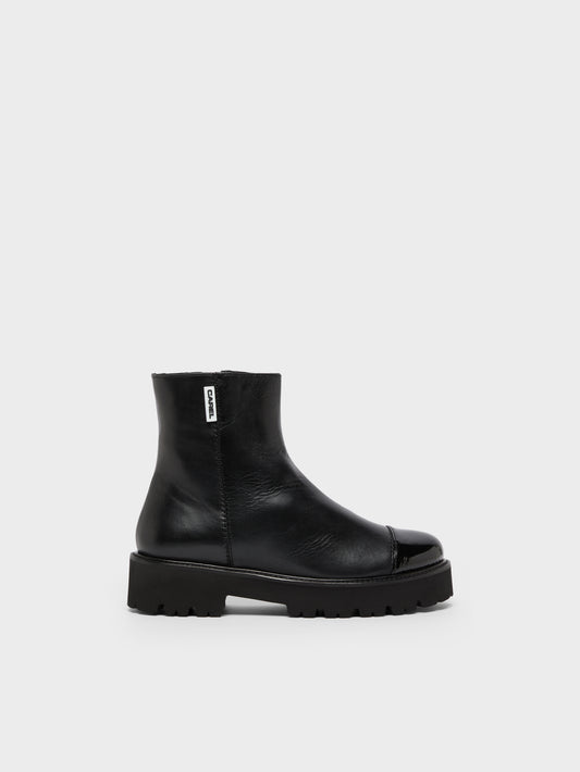 Chouchou - Black leather and patent leather ankle boots - Image number 1