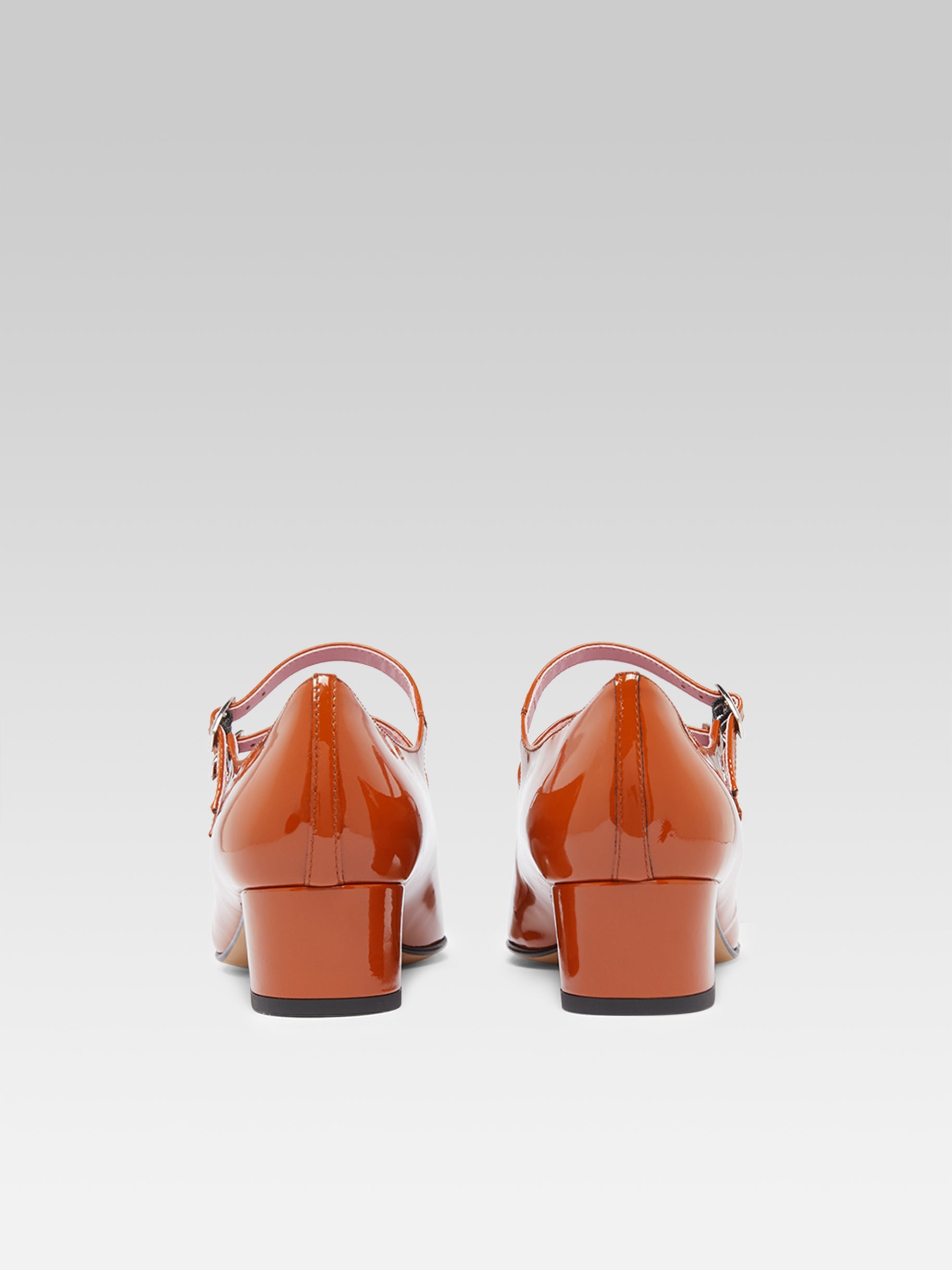 Kina - Escarpins babies cuir verni camel - Image numéro 5