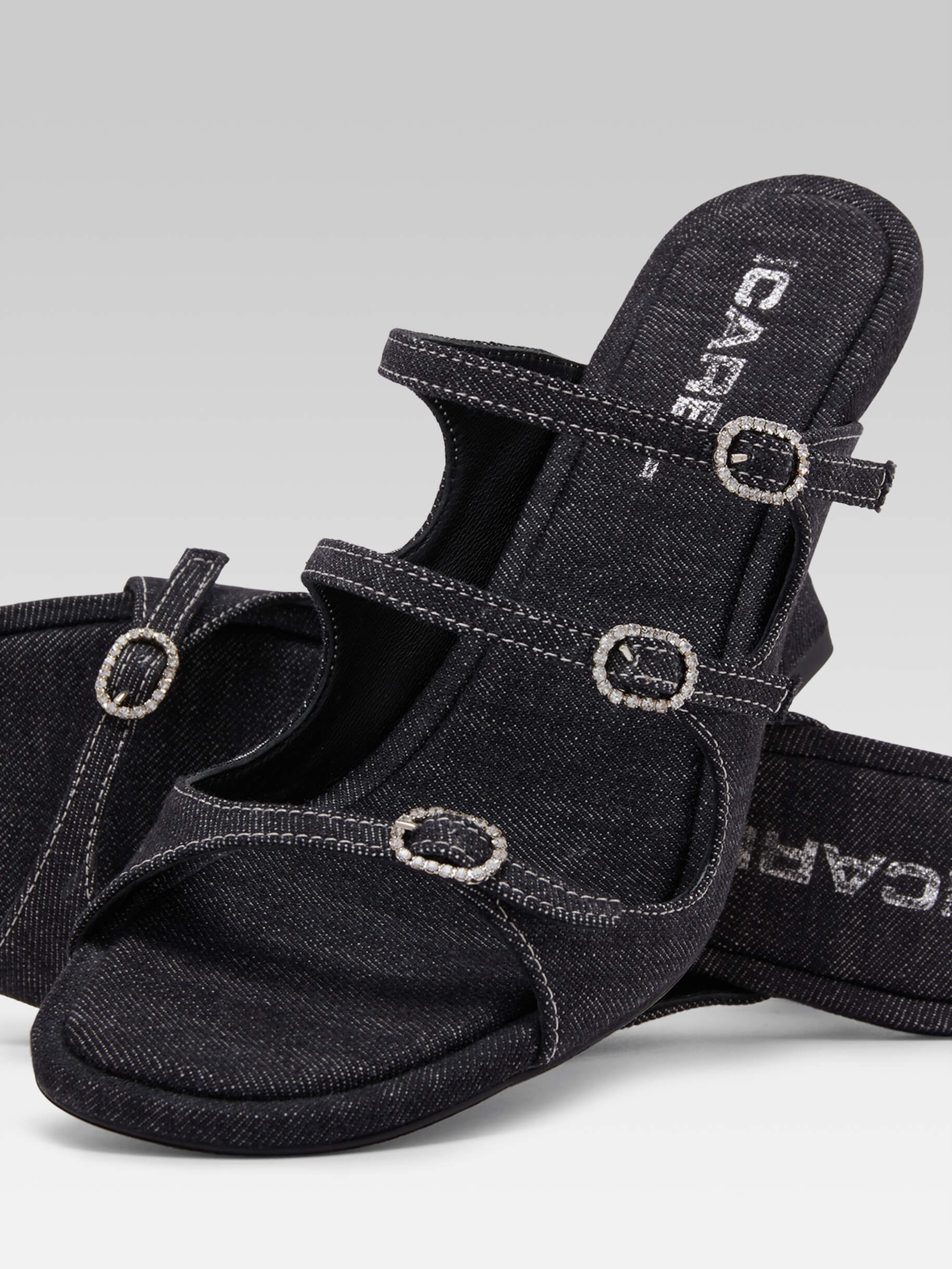 シューズ・サンダルその他 CAREL PARIS Woman Shoes Black 331763 ブラック（黒）系 CAREL(カレル) シューズ・サンダルその他