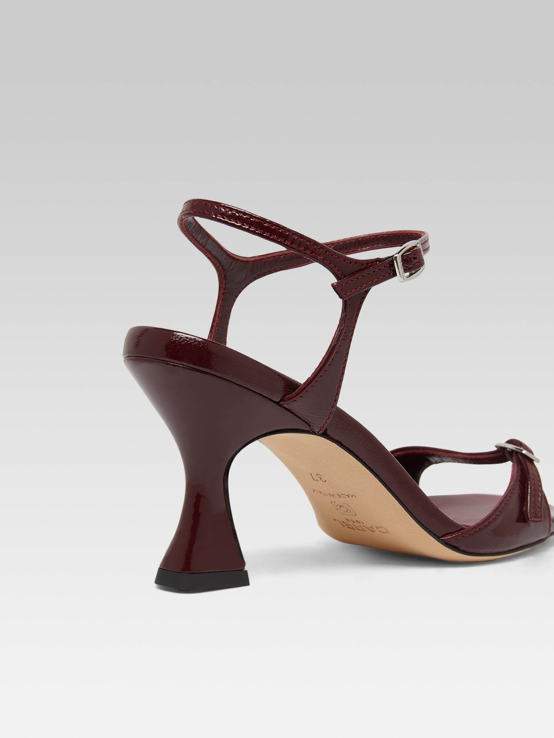 Celeste - Sandales à talons cuir verni bordeaux - Image numéro 5