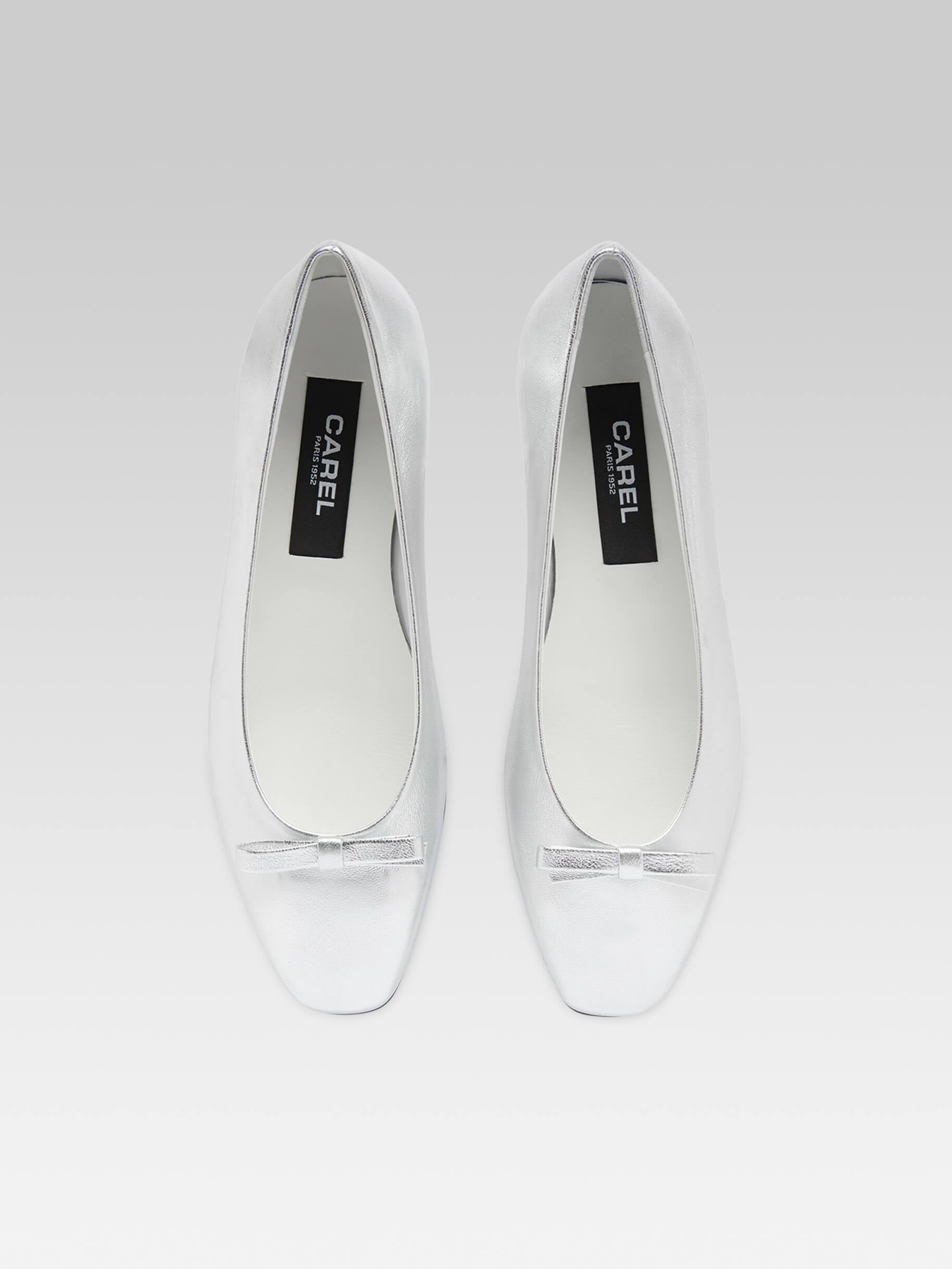 Bella - Silver leather ballet flats with bow - Image number 2