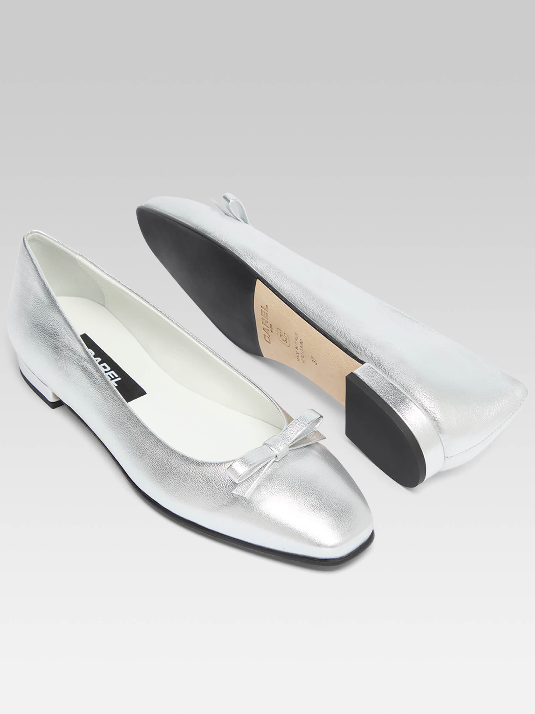 Bella - Silver leather ballet flats with bow - Image number 7