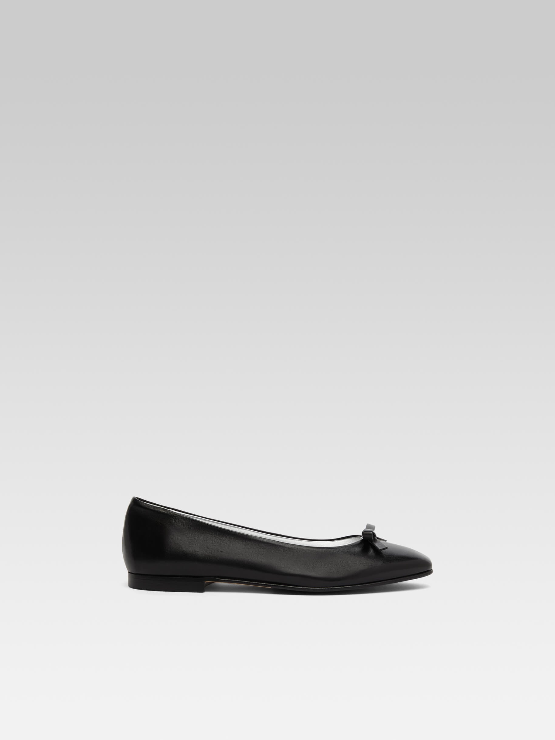 Bella - Black leather ballet flats - Image number 1