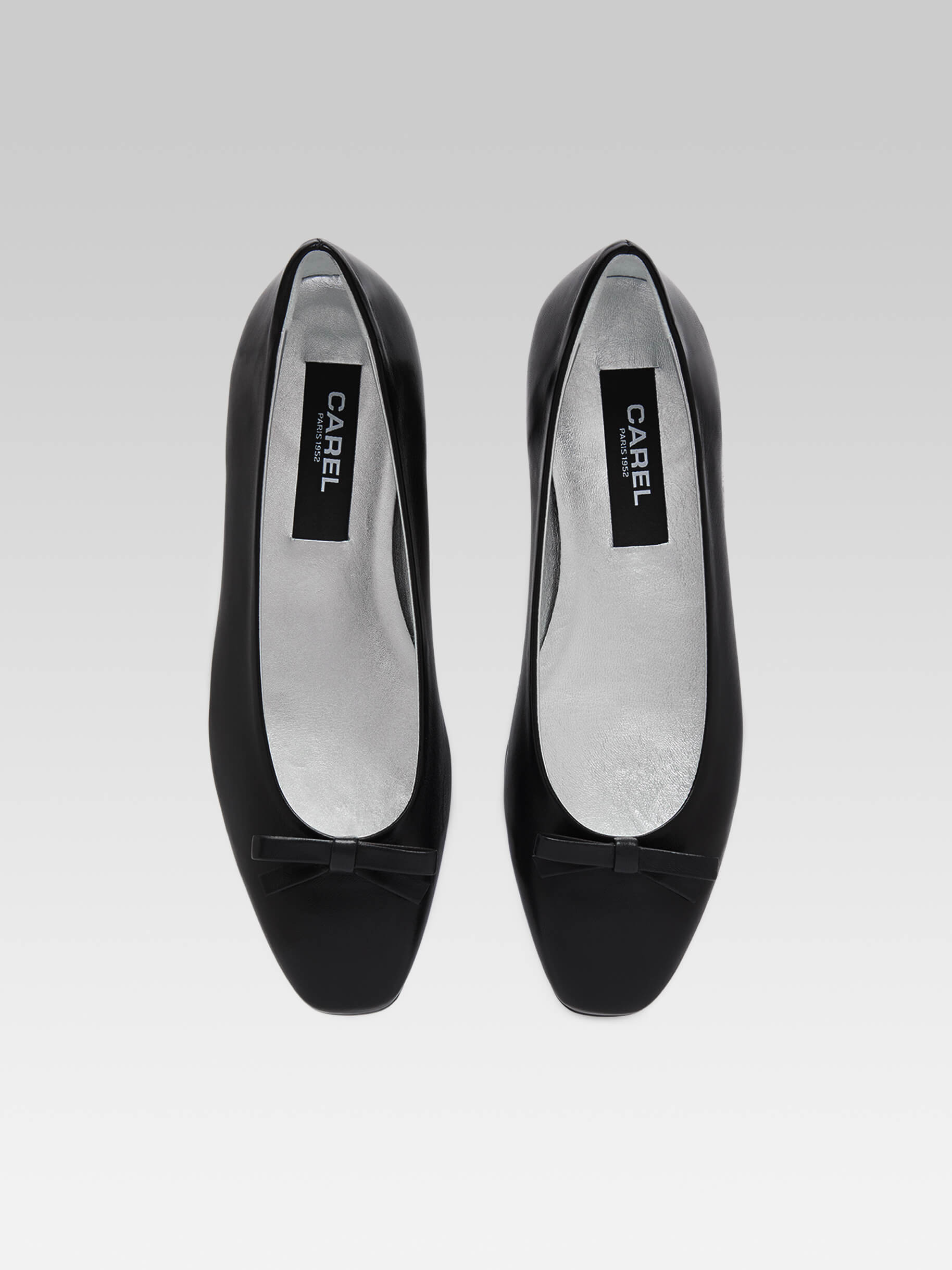 Bella - Black leather ballet flats | Carel Paris