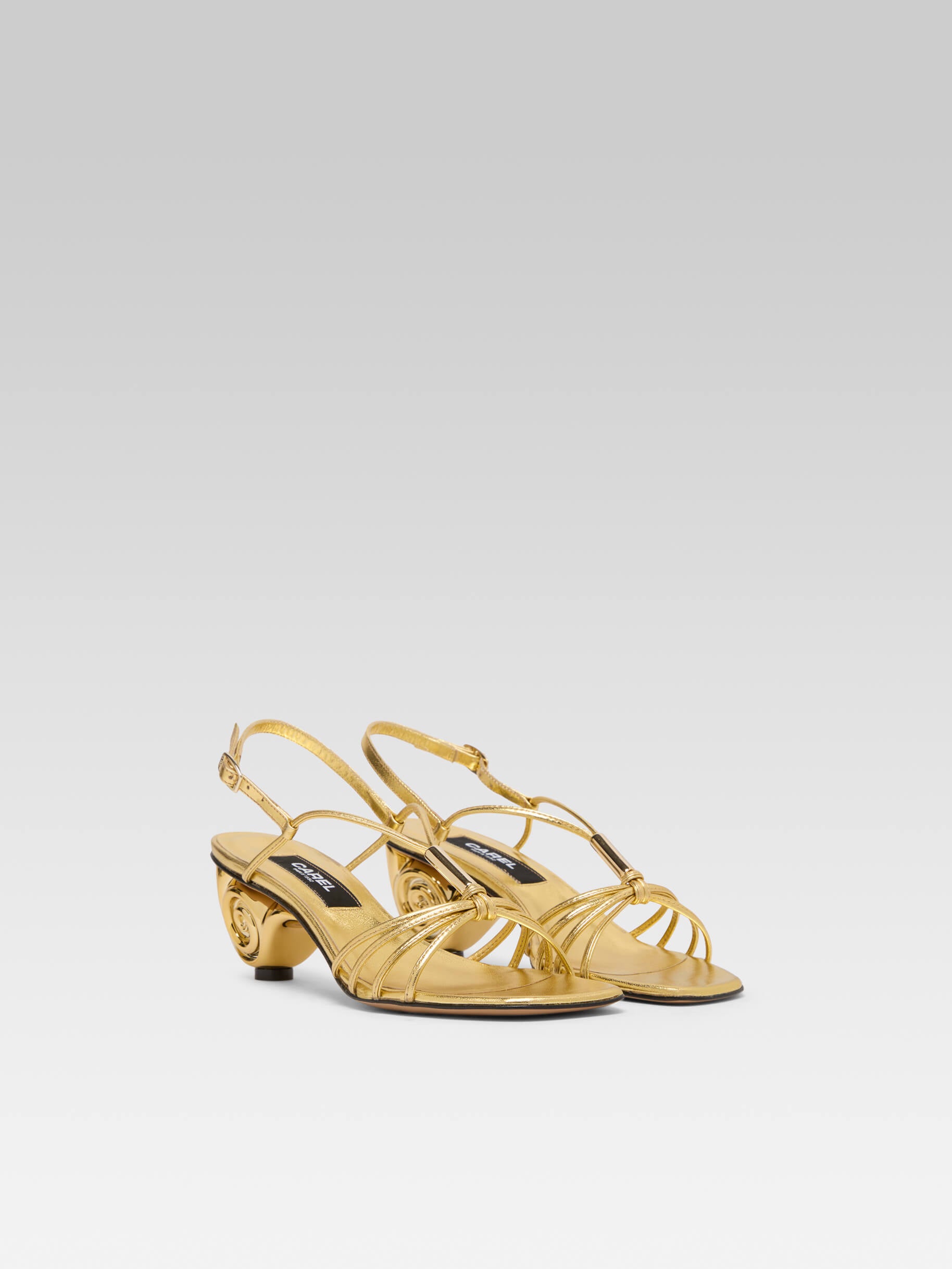 Sirene - Sandales cuir laminé or talon coquillage - Image numéro 5
