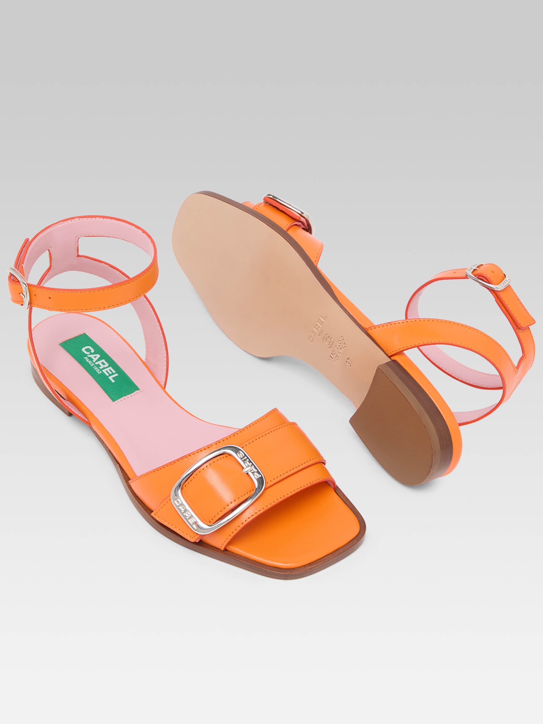 Francoise - Sandales plates cuir upcyclé orange - Image numéro 5