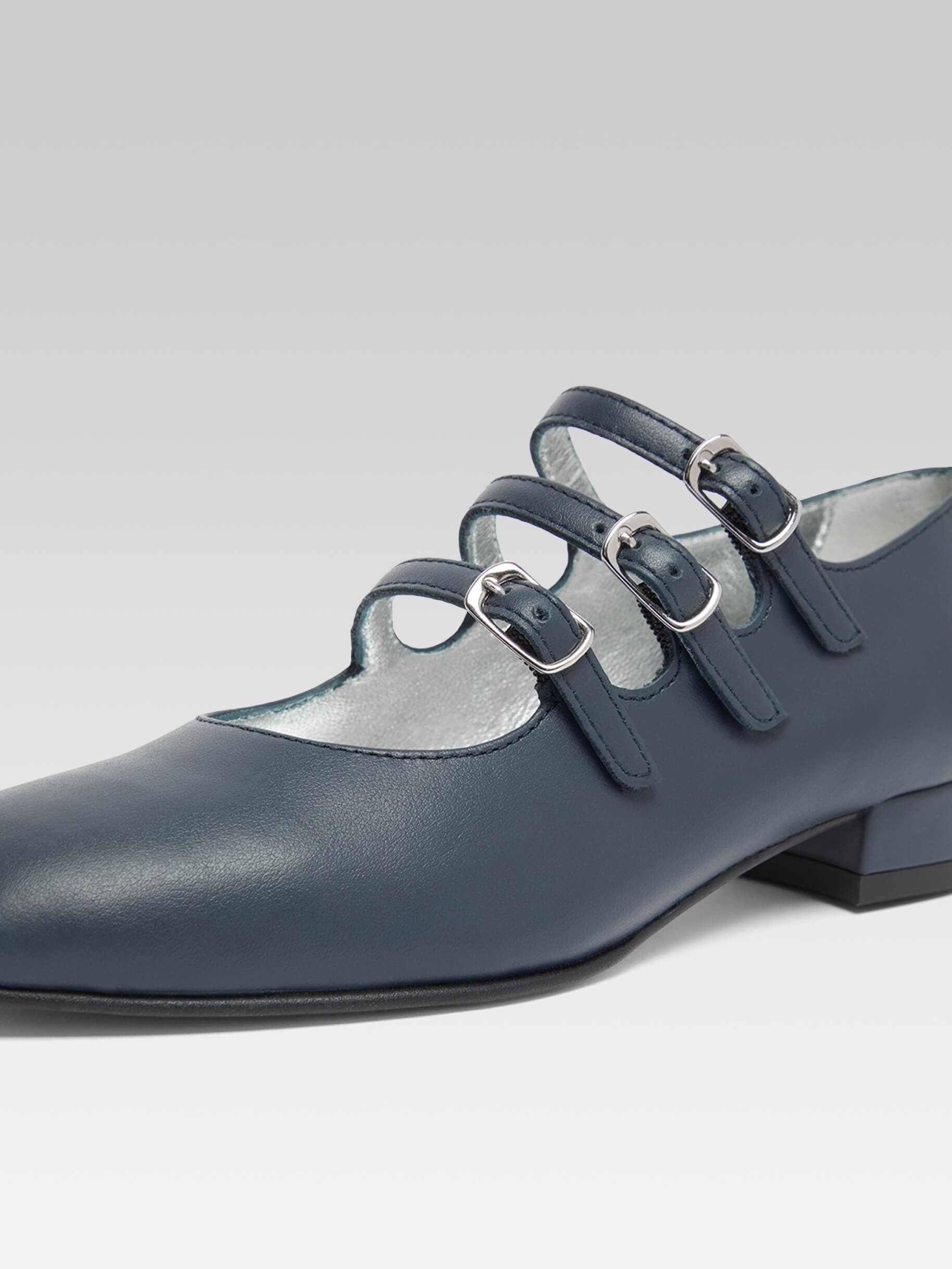 Petite Kina - Babies cuir bleu marine - Image numéro 2