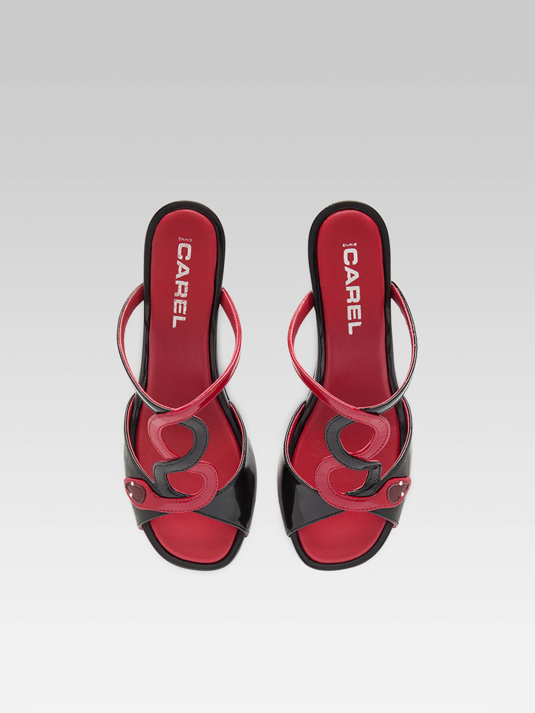 Naja - Mules à talon serpent cuir verni noir et rouge - Image numéro 3