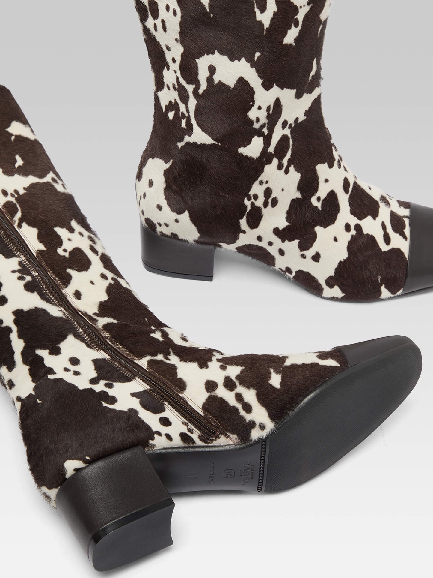 Malaga - Cow print pony leather boots