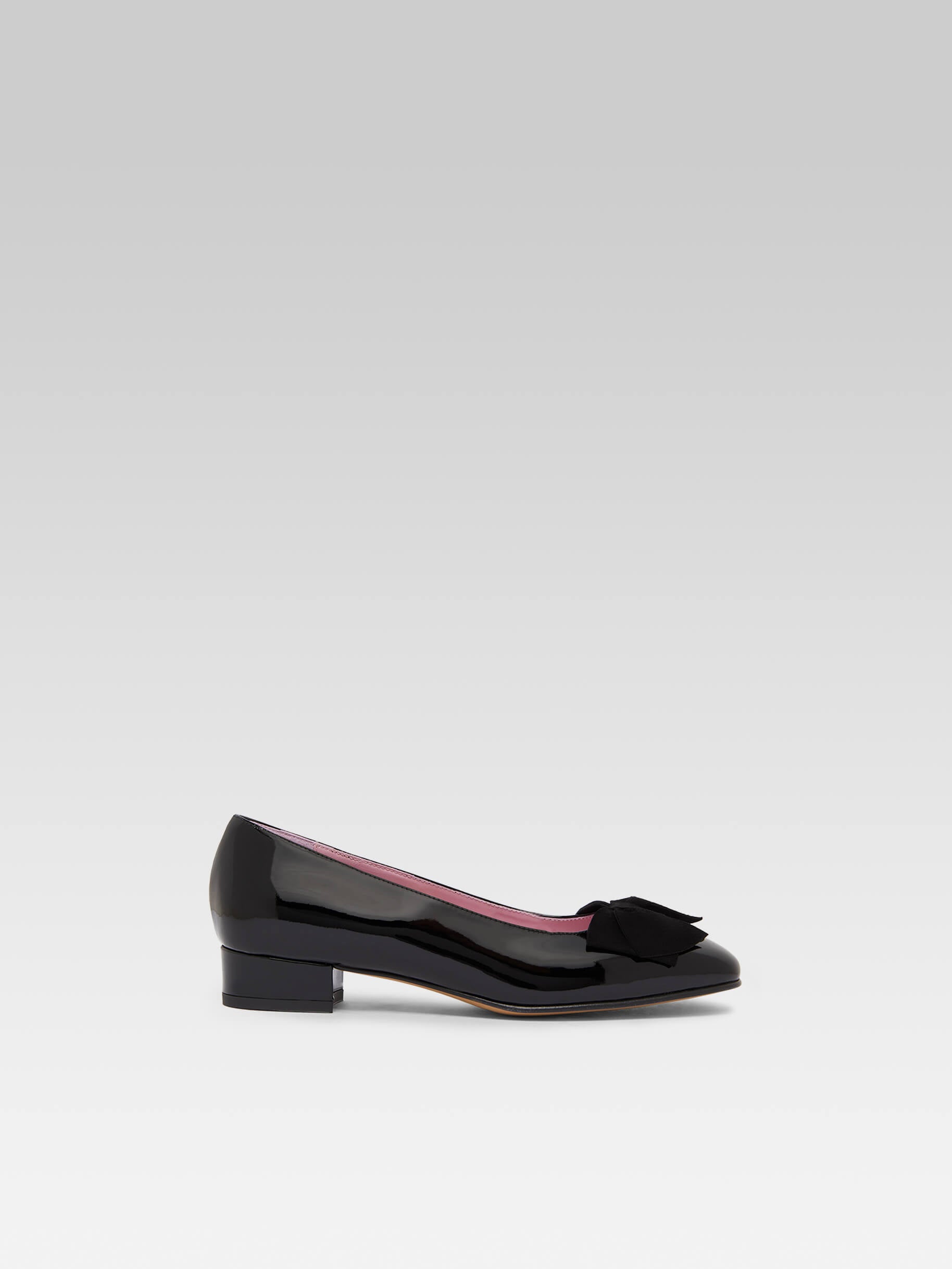Princesse - Black patent leather ballet flats with velvet bow - Image number 1
