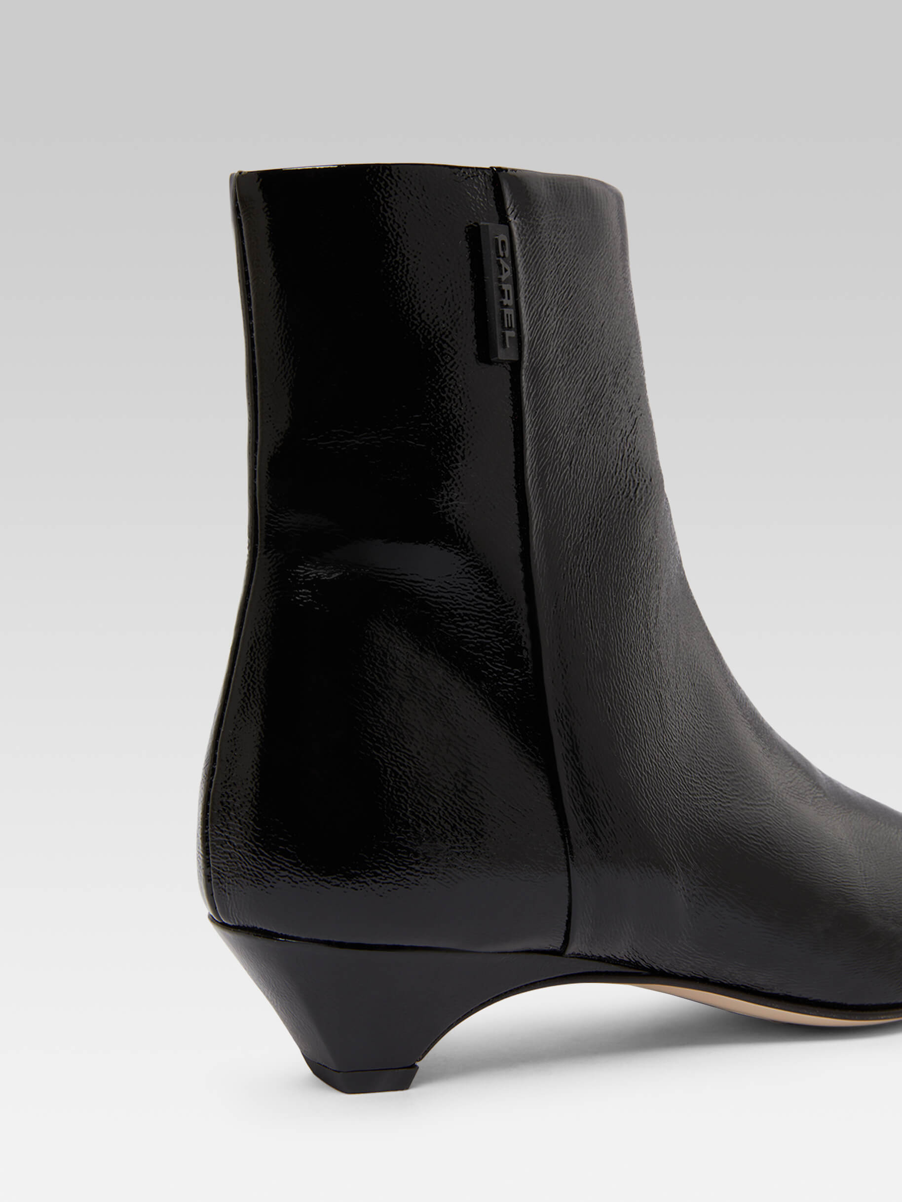 Monica - Bottines cuir verni naplack noir - Image numéro 4