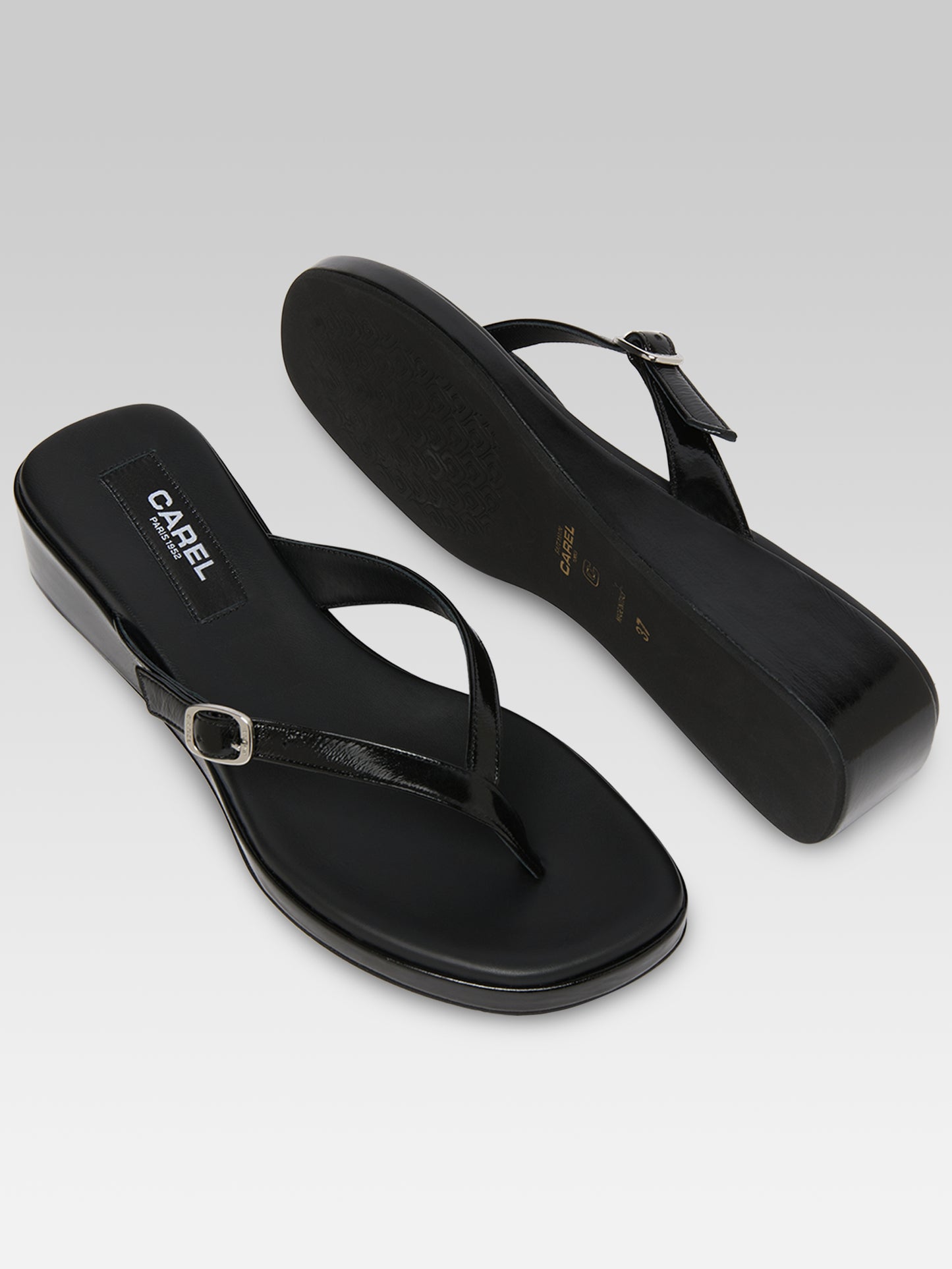 Piscine - Black patent leather sandals