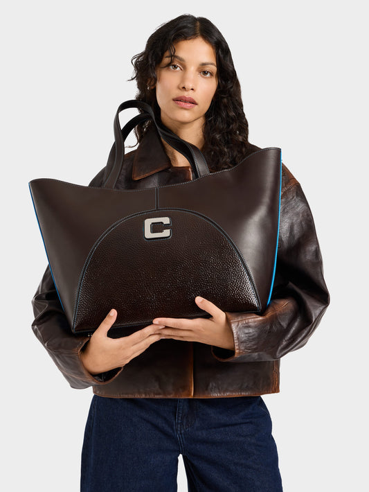 Clemenceau - Sac cabas cuir upcyclé lisse et grainé marron et surpiqûres bleues - Image numéro 8