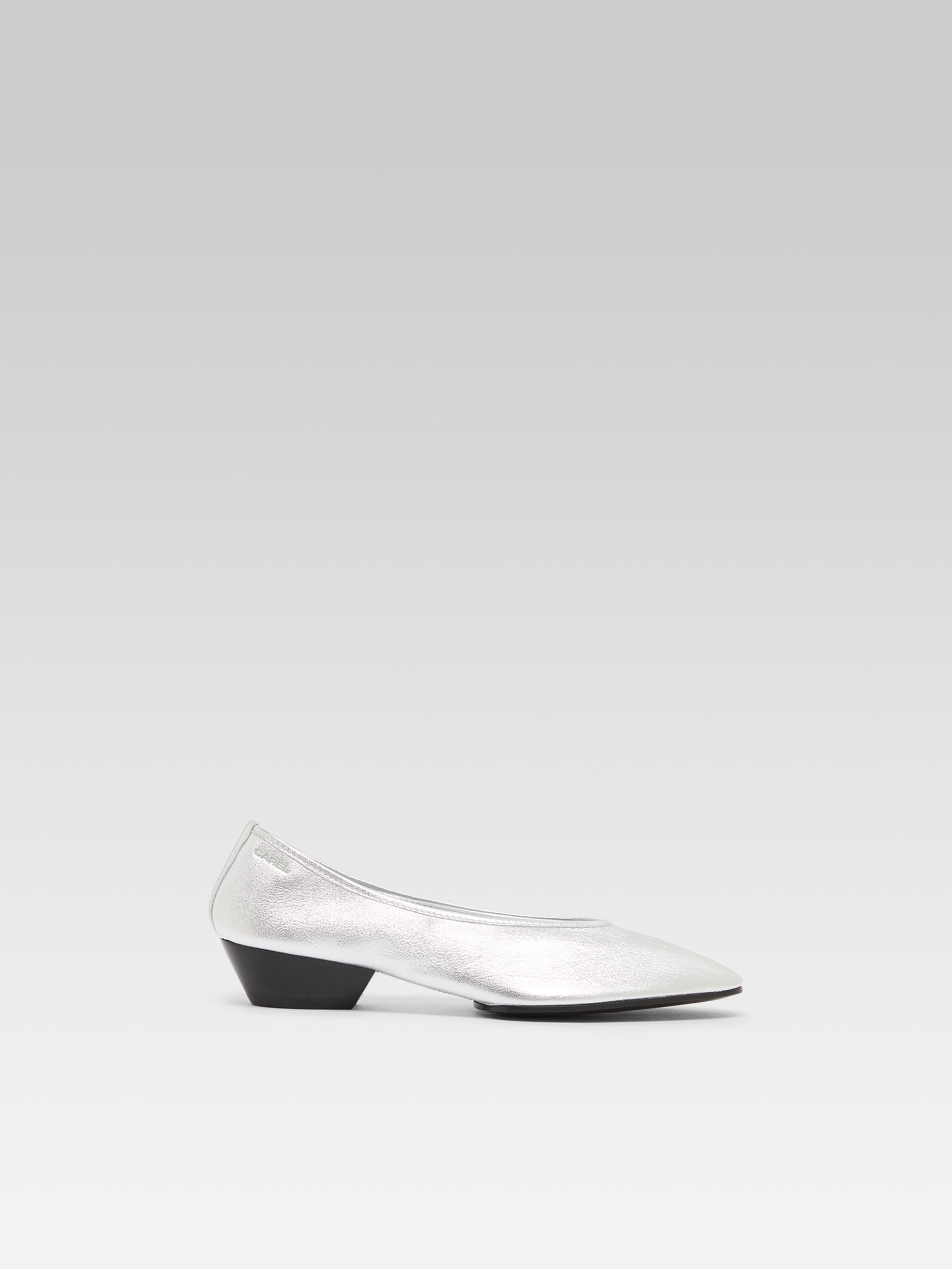 Carlotta - Silver laminated leather ballet flats