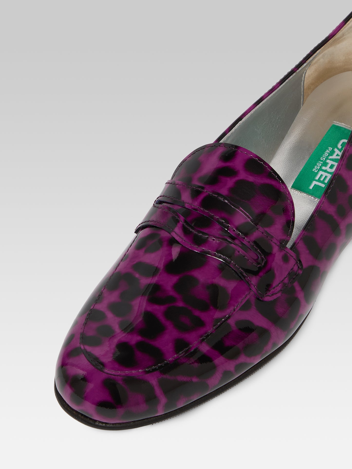 2100 - Mocassins cuir verni léopard violet