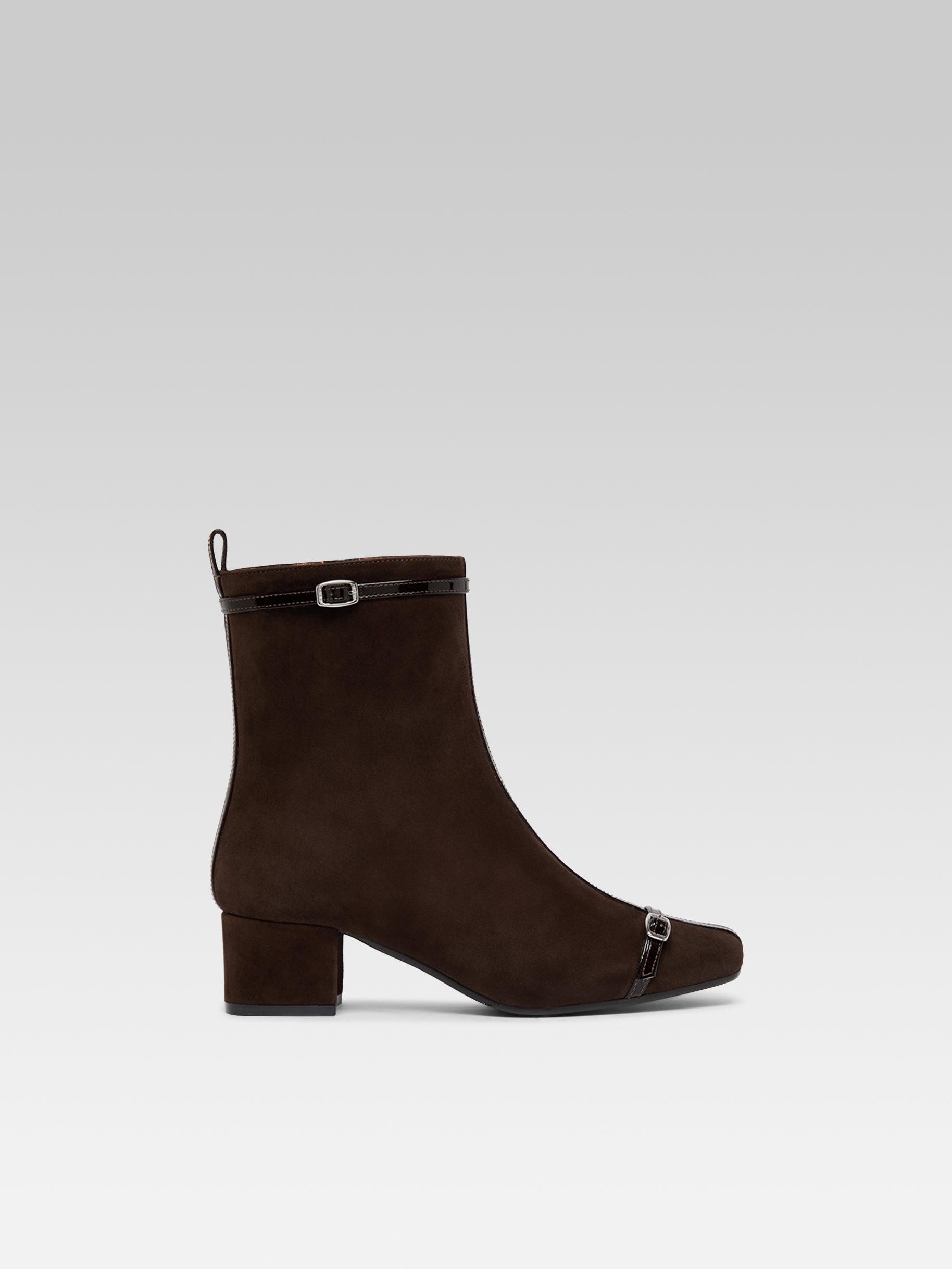 Start - Chocolate suede ankle boots with patent leather straps