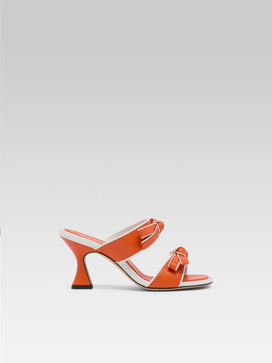 Laranja - Orange and white leather mules
