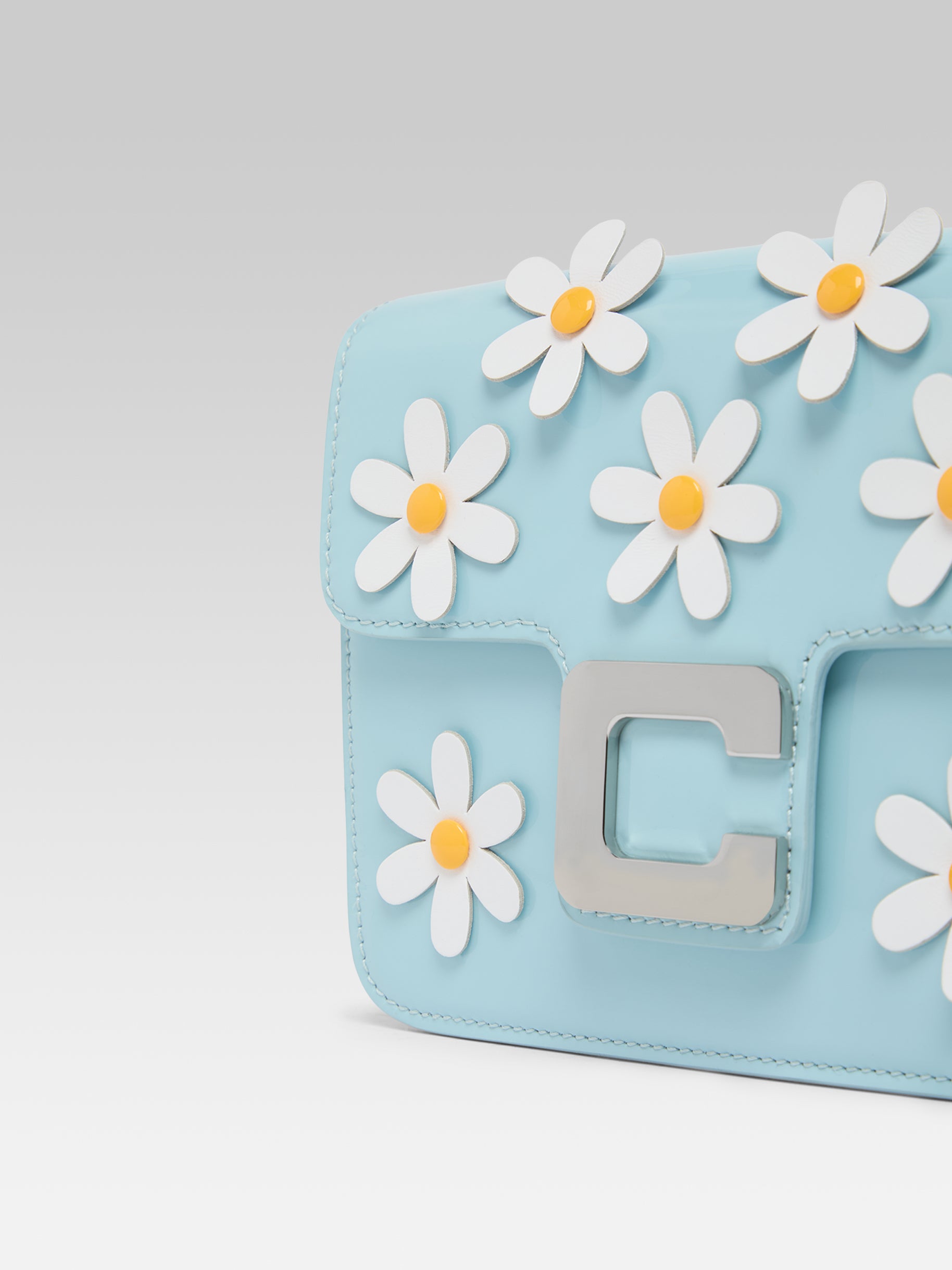 Daisy M - Sac cuir verni bleu clair et marguerites - Image numéro 2