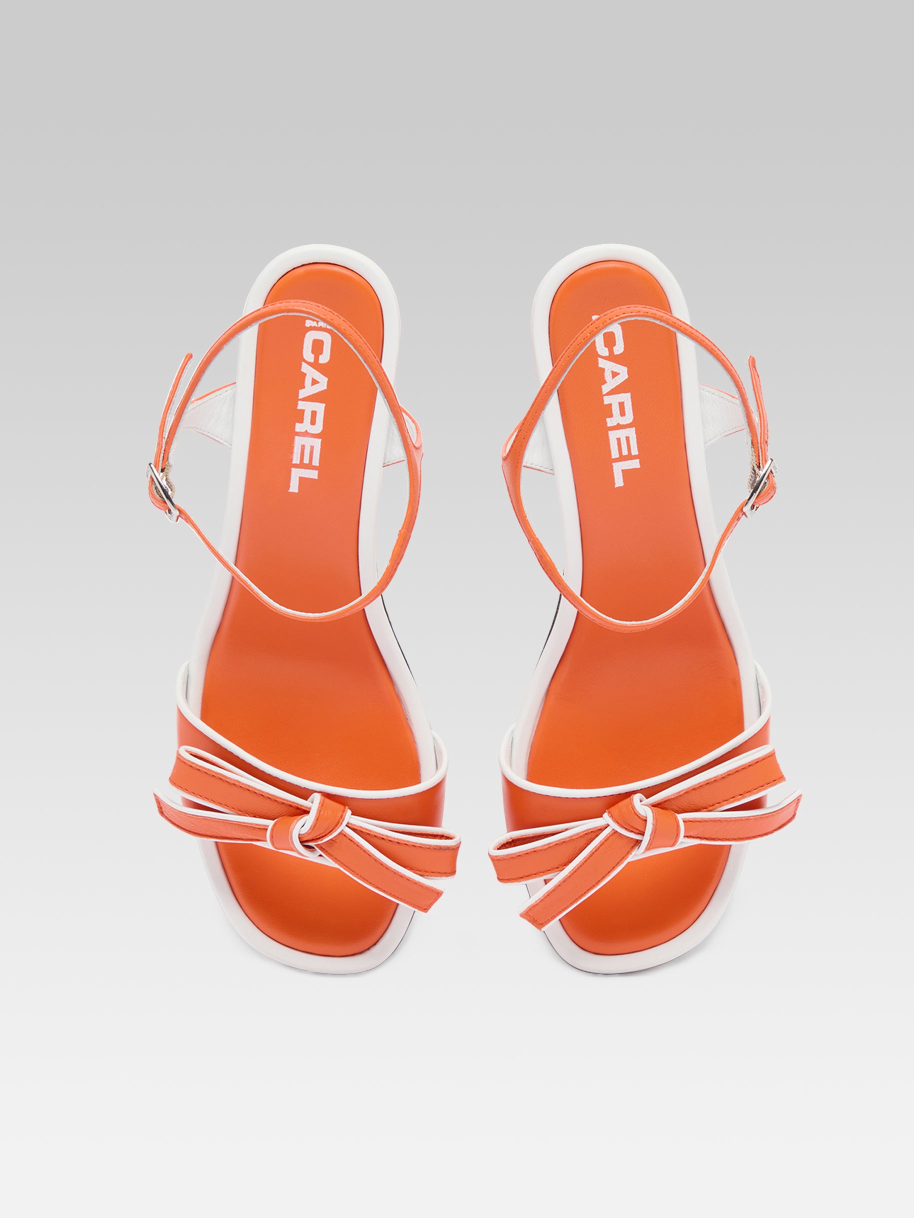 Guarana - Orange and white leather heeled sandals with bow - Image number 8