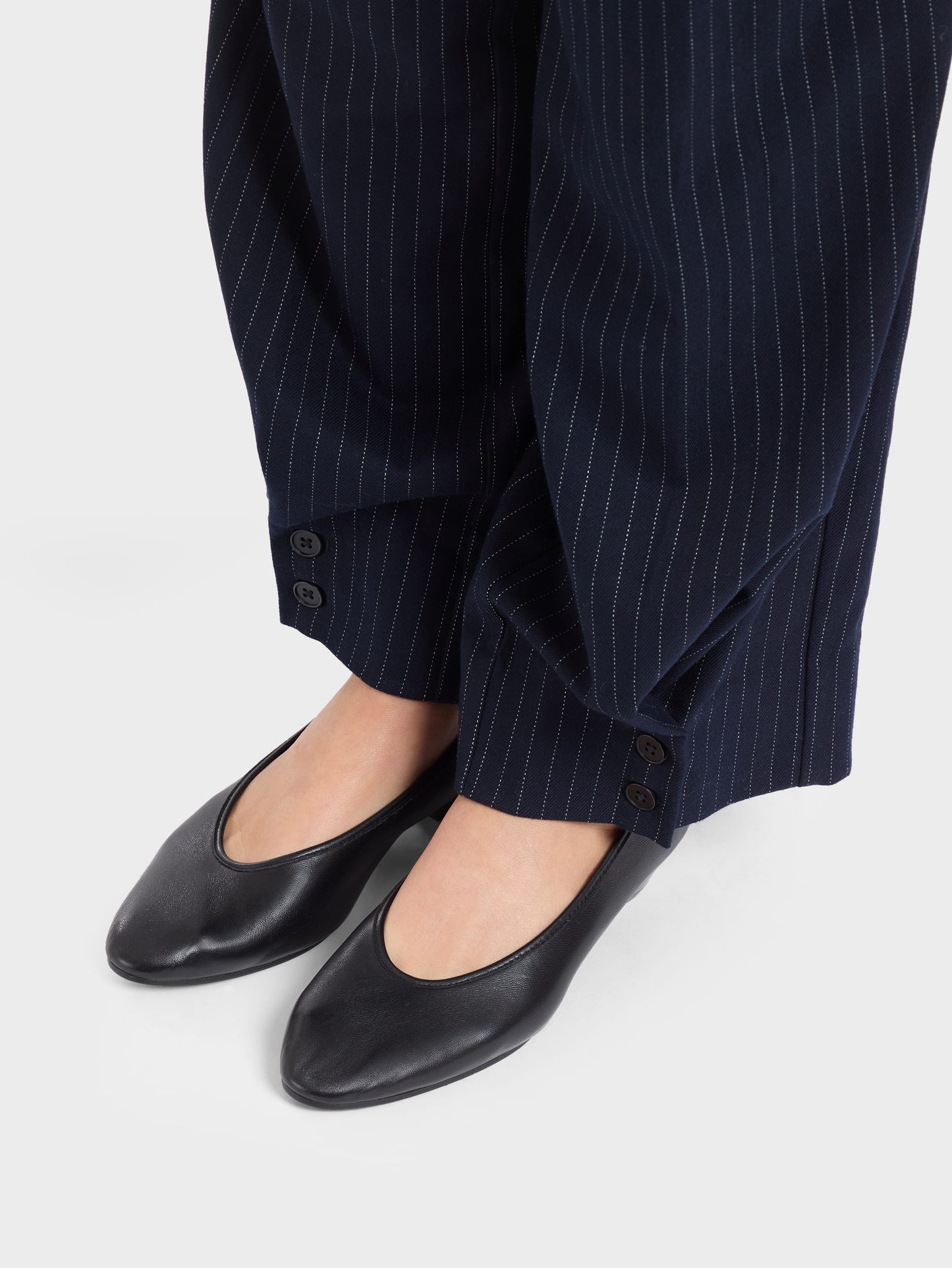 Carlotta - Black leather ballet flats
