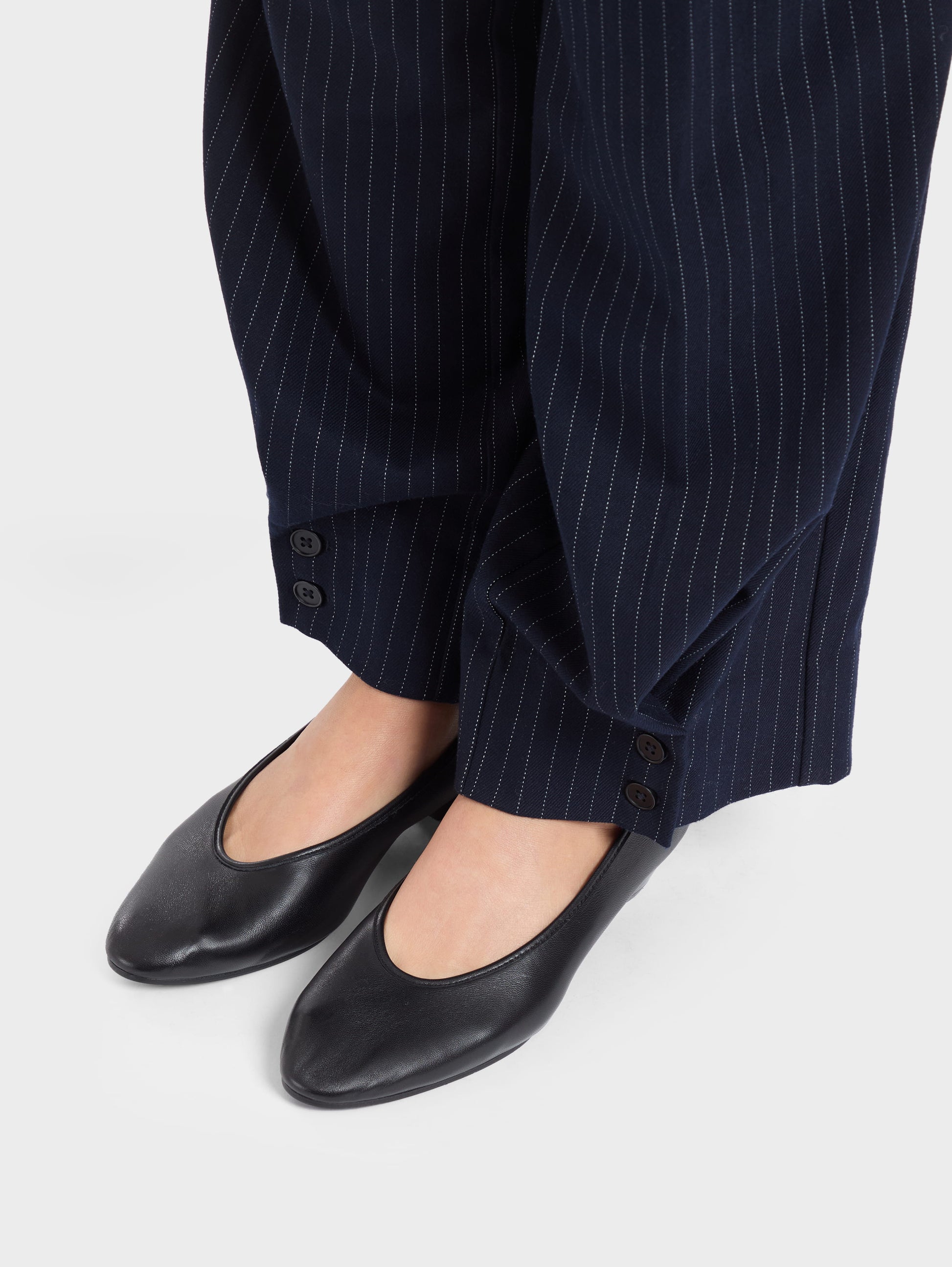 Carlotta - Black leather ballet flats - Image number 5