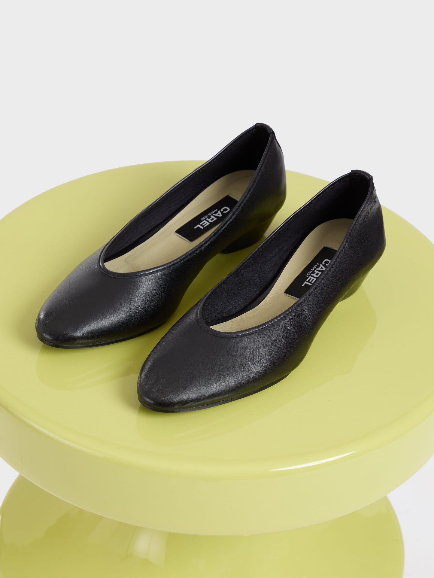 Carlotta - Black leather ballet flats