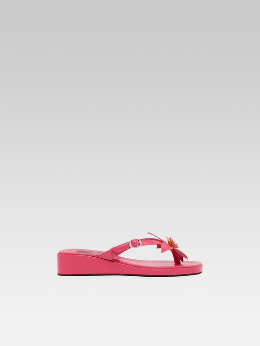Piscine - Pink leather sandals with a pink flower - Image number 1