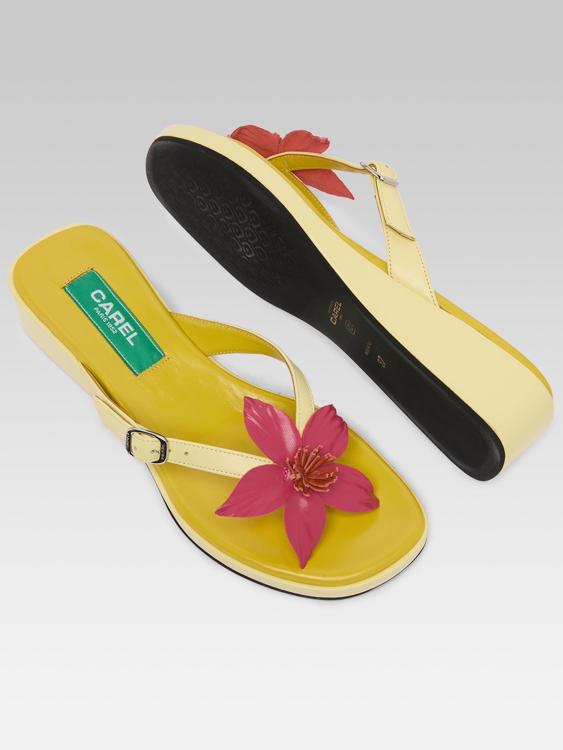 Piscine - Sandales cuir citron upcyclé et fleur rose - Image numéro 5