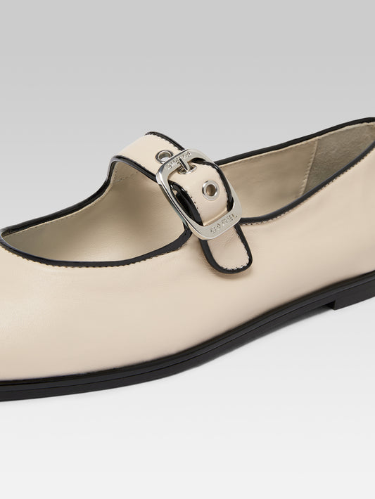 Iris - Ballerines babies cuir ivoire et verni noir - Image numéro 3