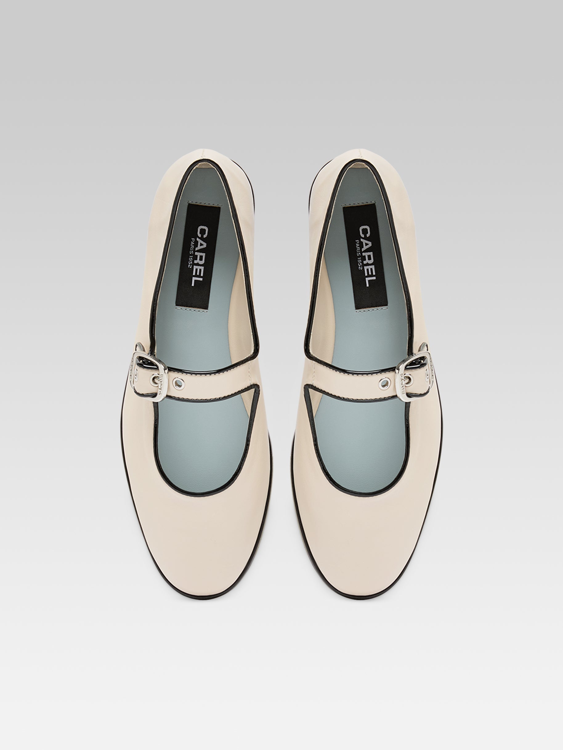 Iris - Ballerines babies cuir ivoire et verni noir - Image numéro 4