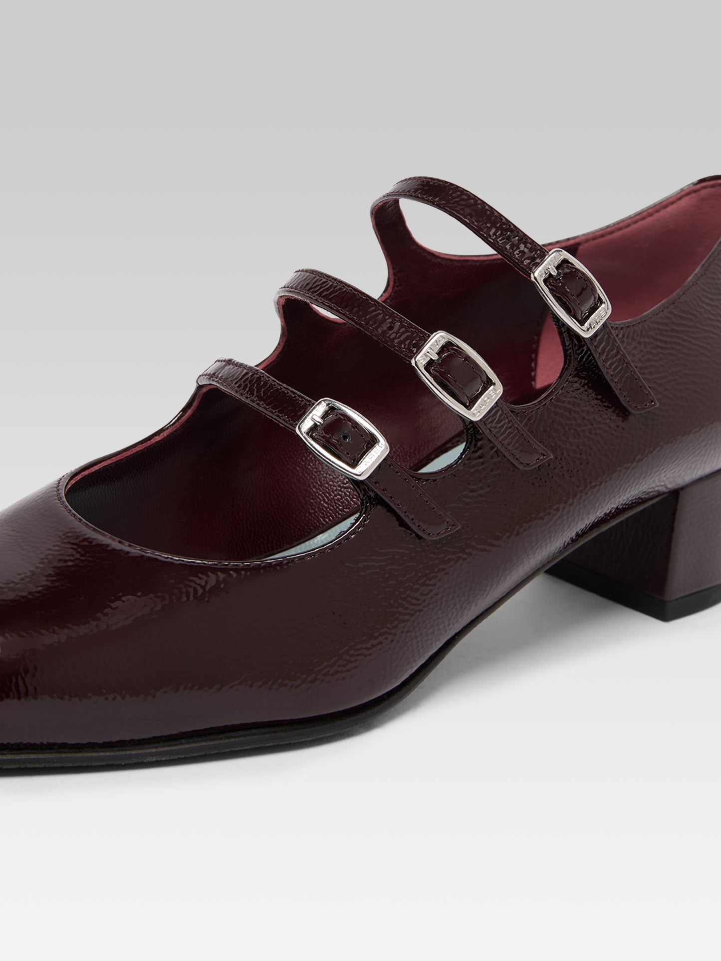 Kina - Aubergine patent leather mary jane pumps