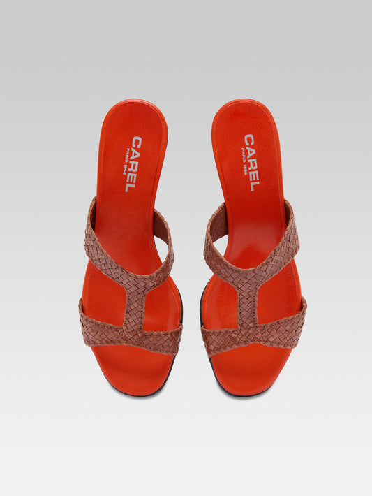 Pyramide T - Mules cuir tressé marron - Image numéro 5