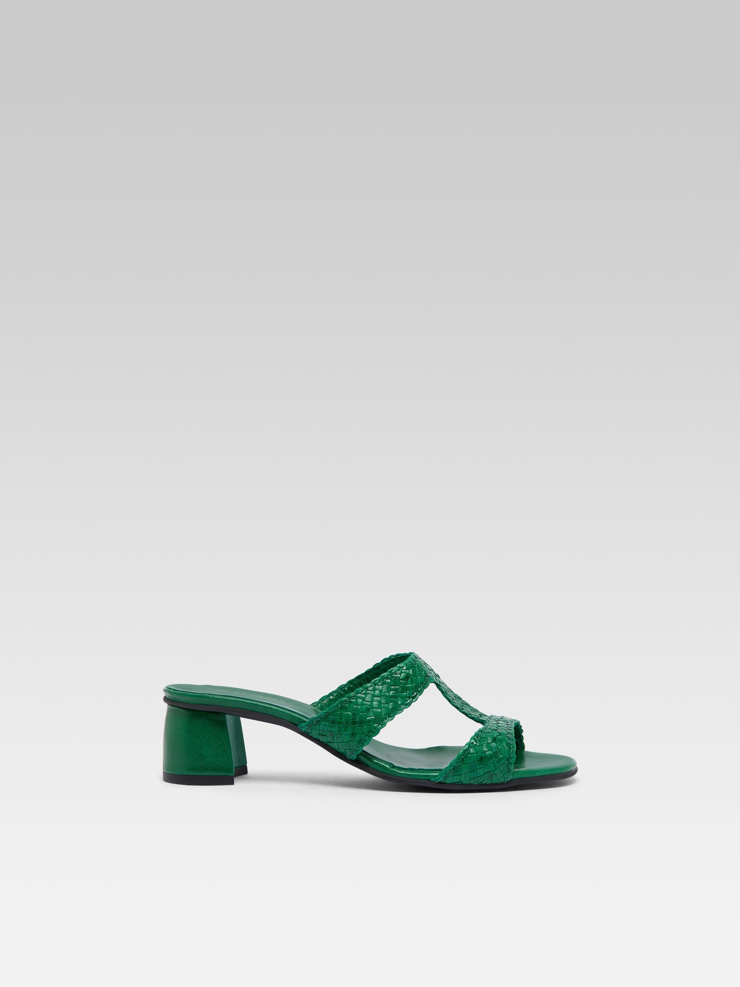 Pyramide T - Green braided leather mules