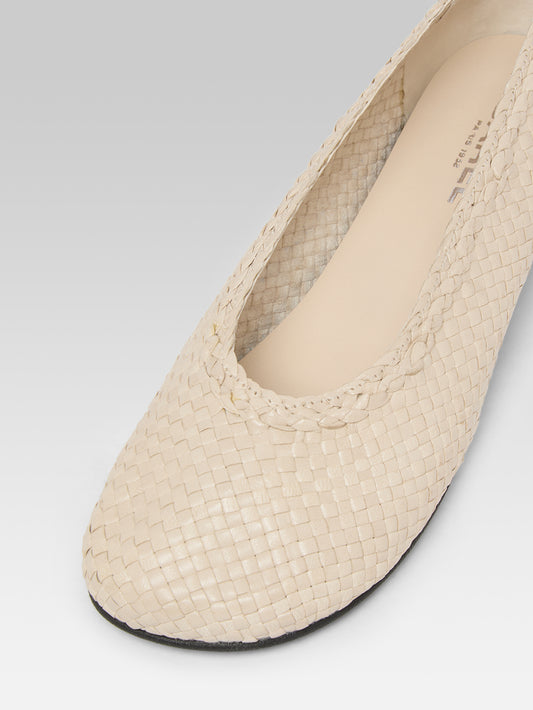Cassis - Ivory braided leather ballet flats - Image number 3
